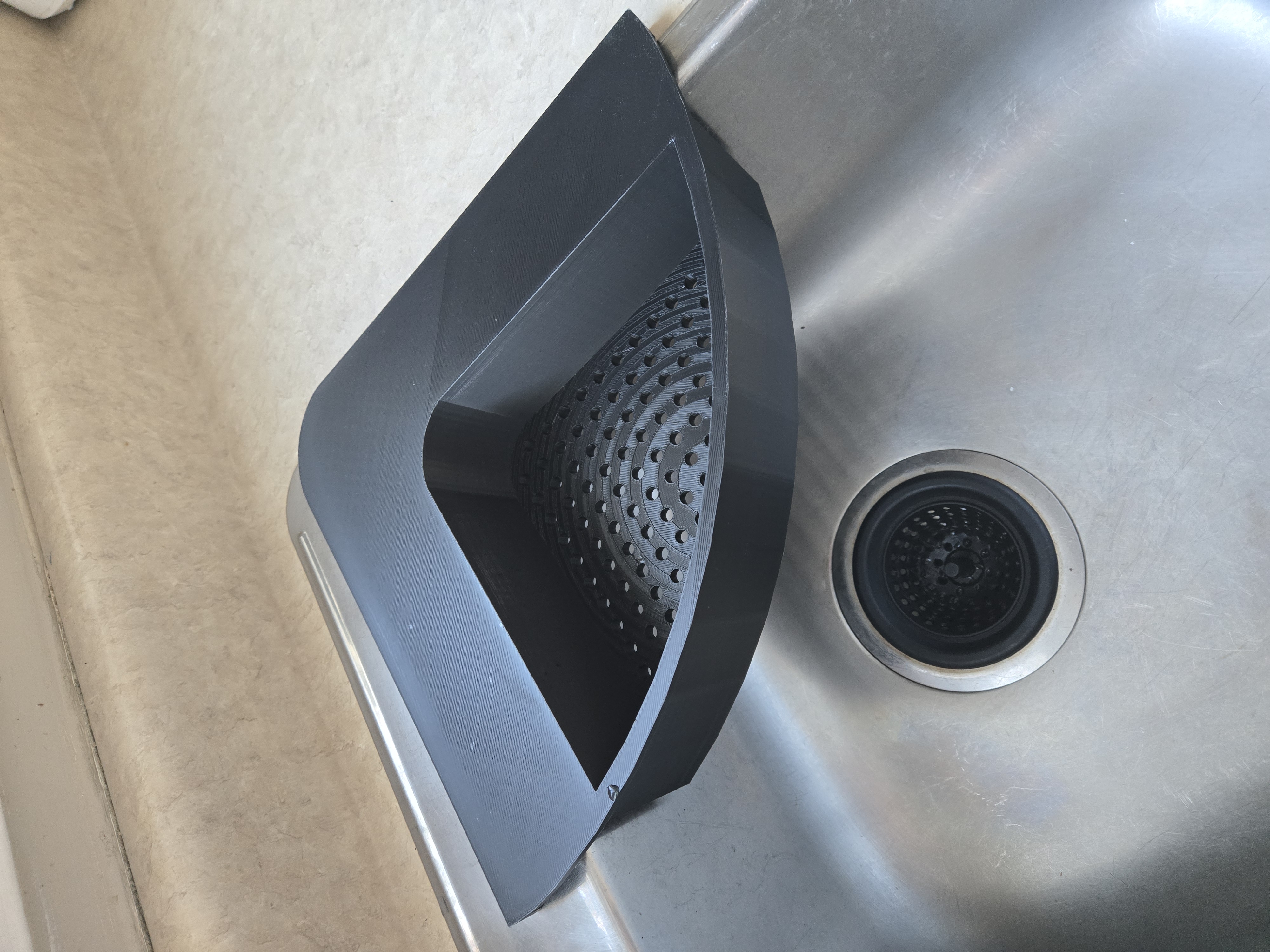3D printed sink strainer in functional design